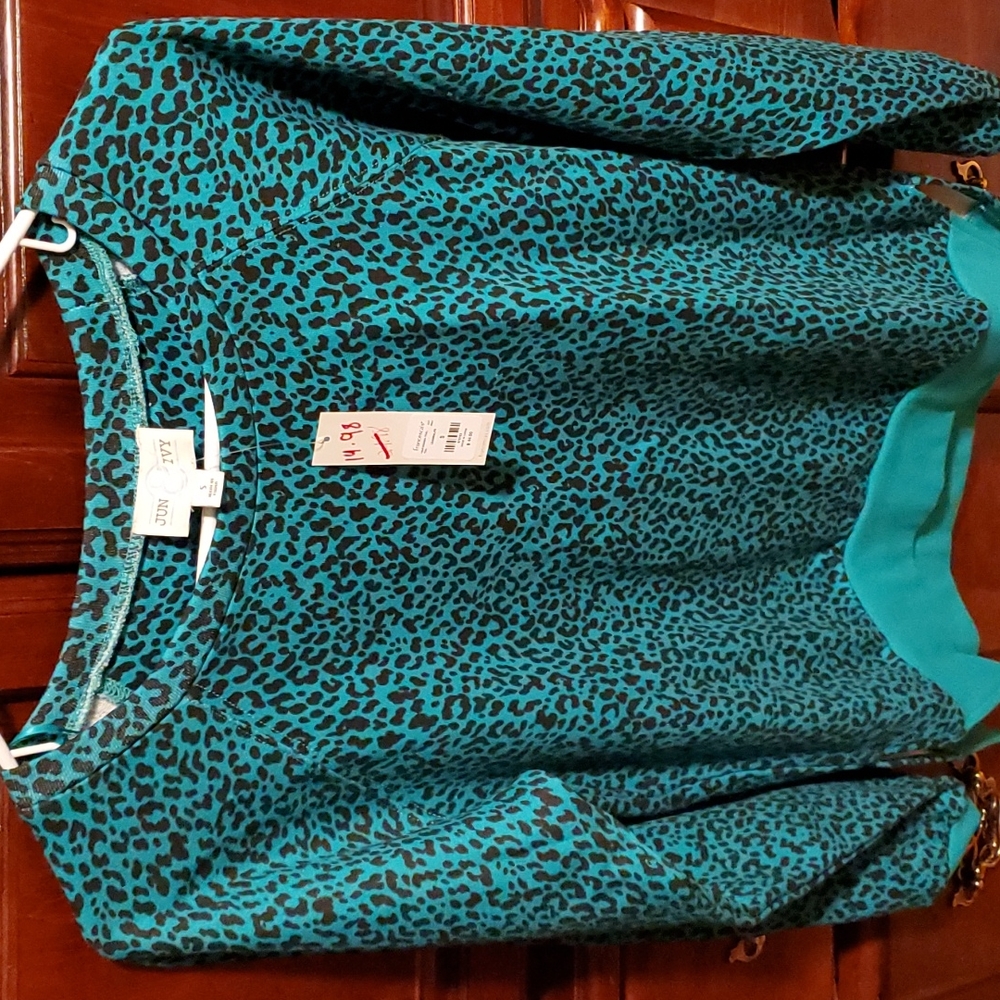 Sweater - Picture 3 of 3